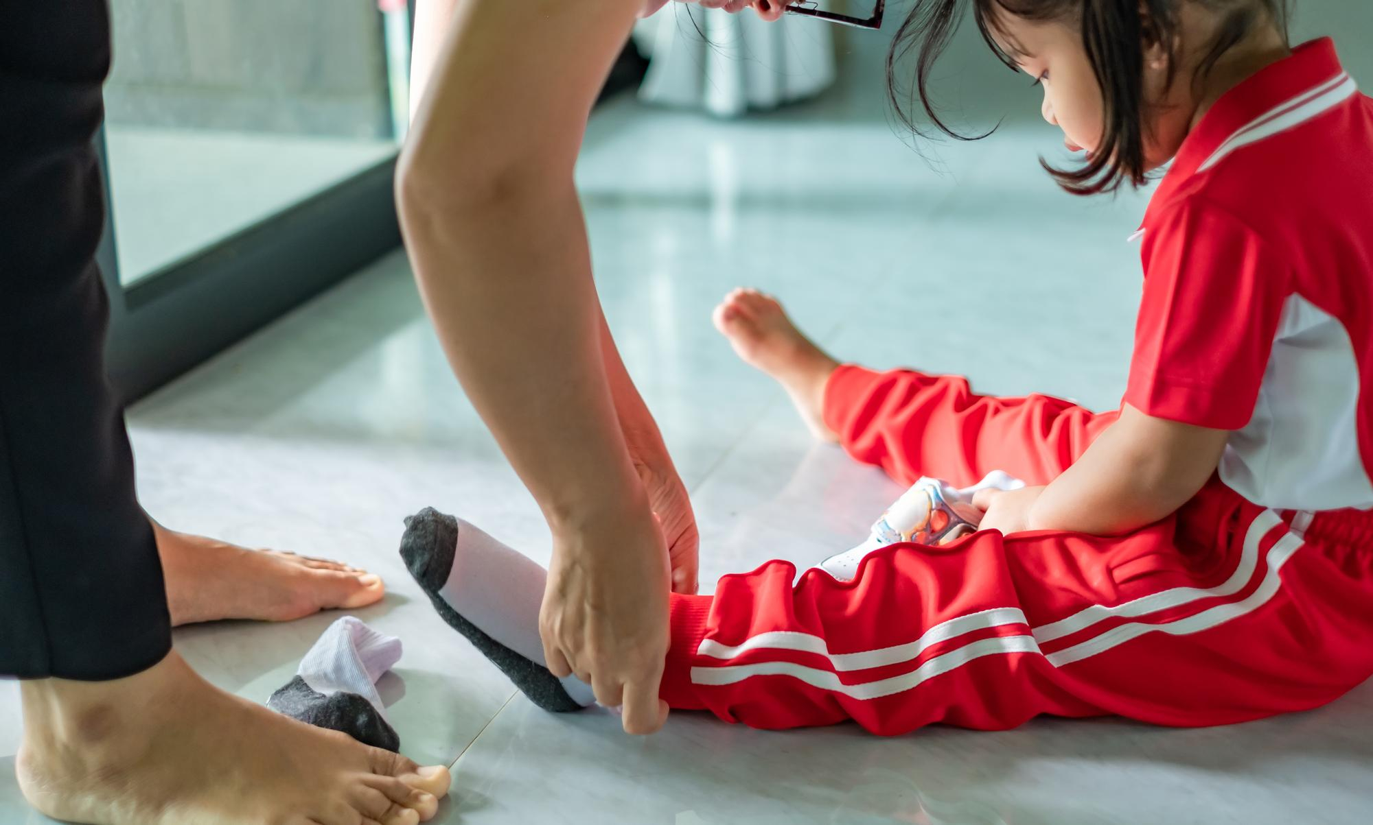 小小年紀肌肉拉傷？如何正確指導孩子的運動姿勢，兒童運動的風險與機會